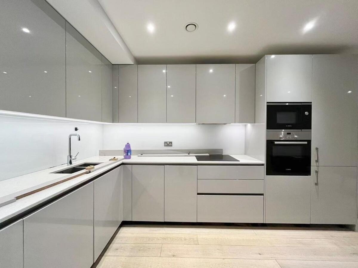 Modern Two Bed Flat At Elephant Castle Appartamento