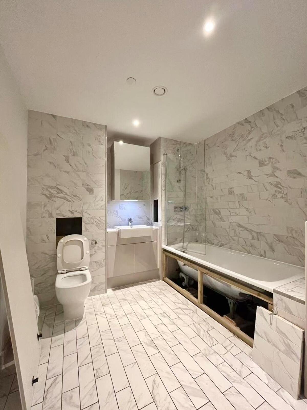 Modern Two Bed Flat At Elephant Castle *